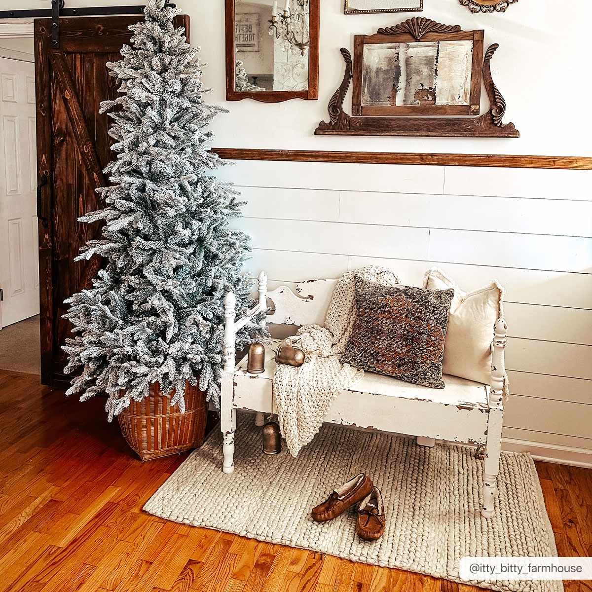 Hanlontown Premium Hand Woven Wool Area Rug - Image 4