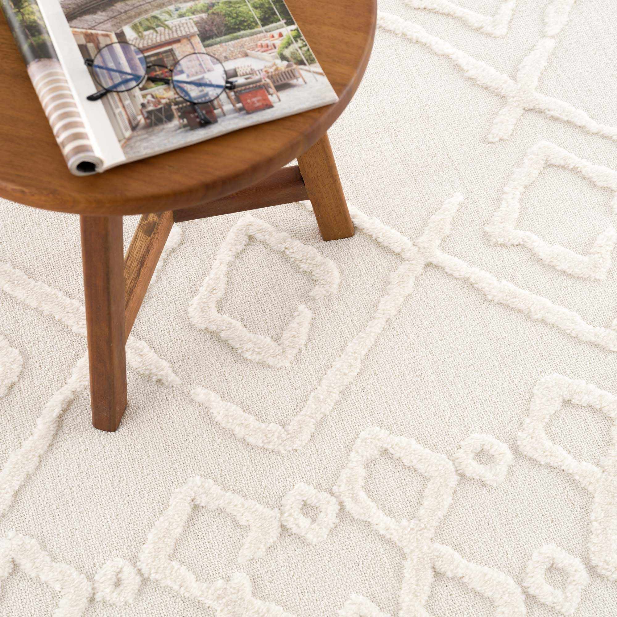 Gyundyukoru Area Rug - Clearance - Image 19