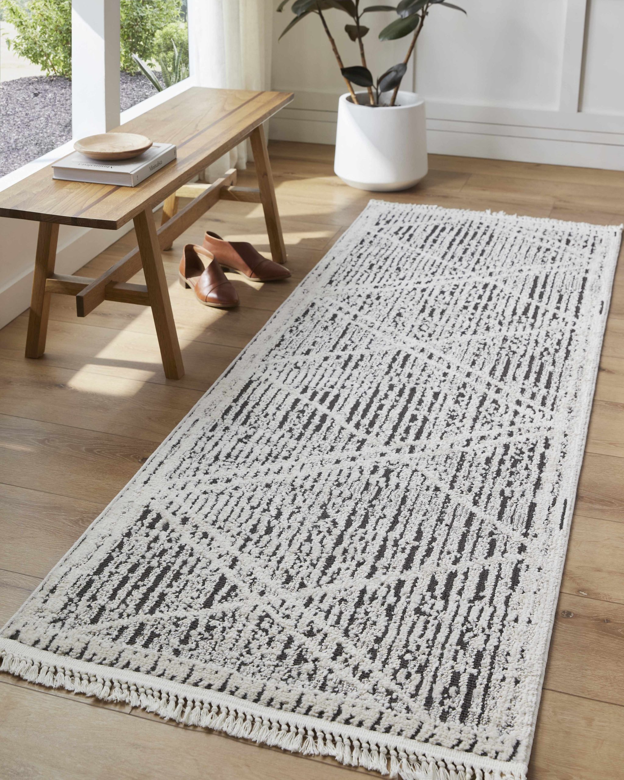 Luuk Area Rug - Image 9