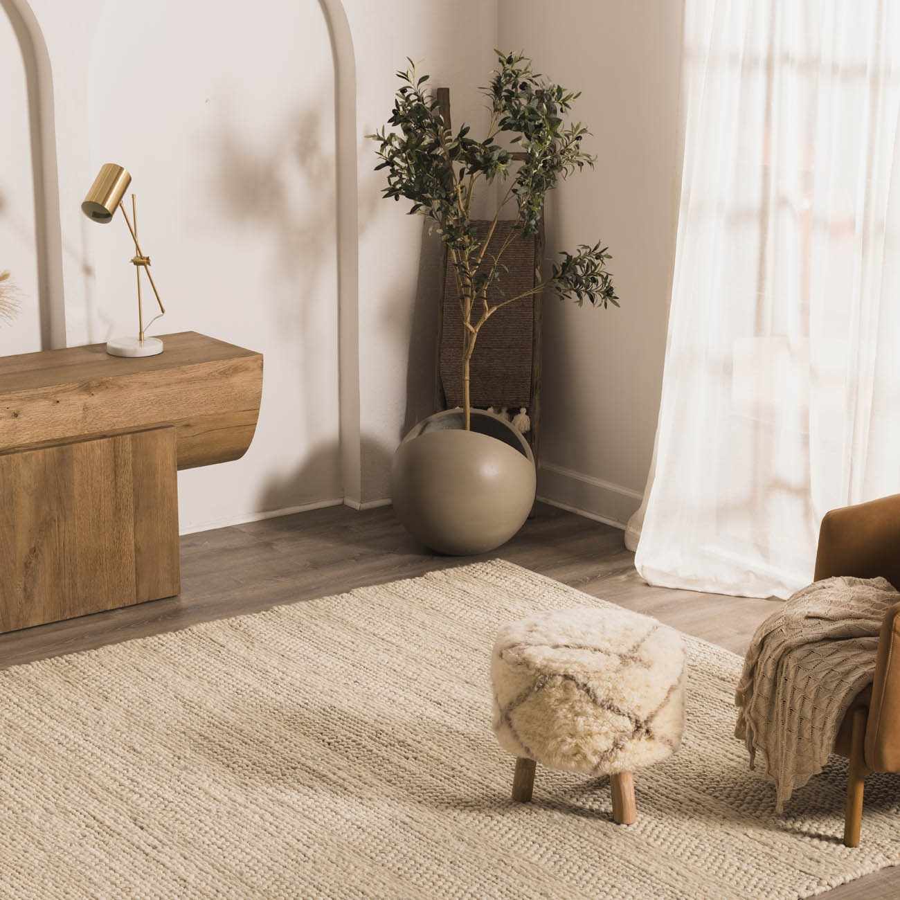 Hanlontown Premium Hand Woven Wool Area Rug - Image 8