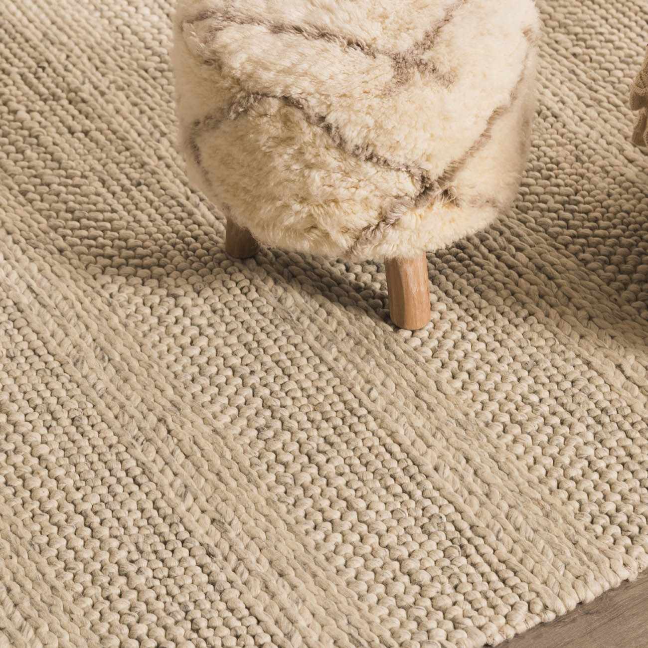 Hanlontown Premium Hand Woven Wool Area Rug - Image 17