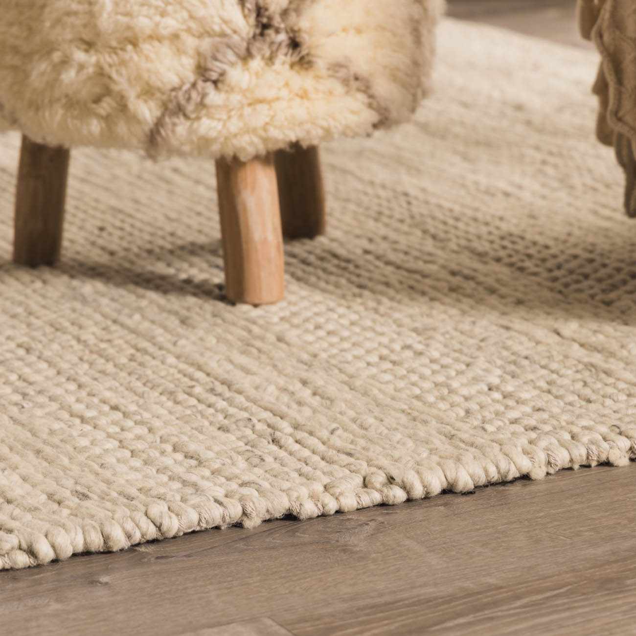 Hanlontown Premium Hand Woven Wool Area Rug - Image 10